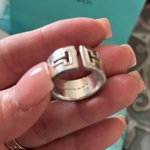 Tiffany T CutOut Ring Size 8